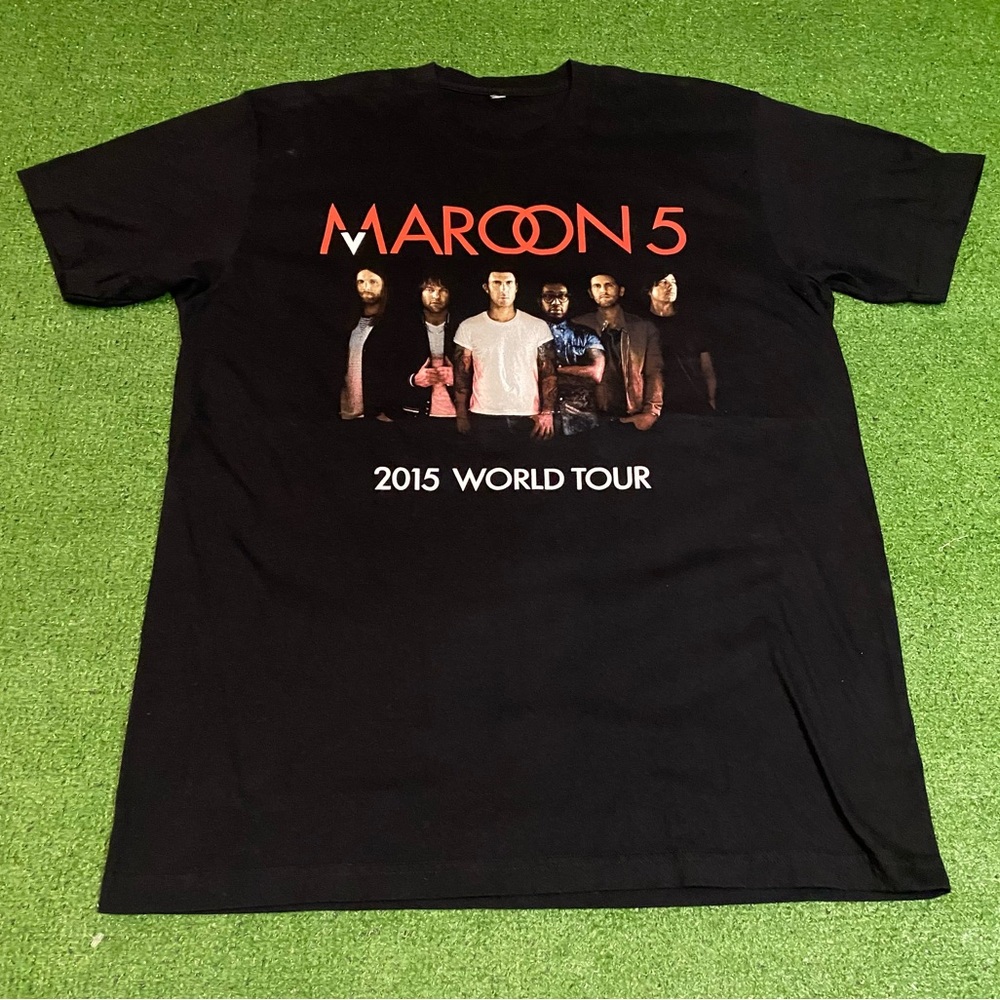 Maroon 5 2015 World Tour Concert Band T-Shirt Size Large Black Red Double Sided